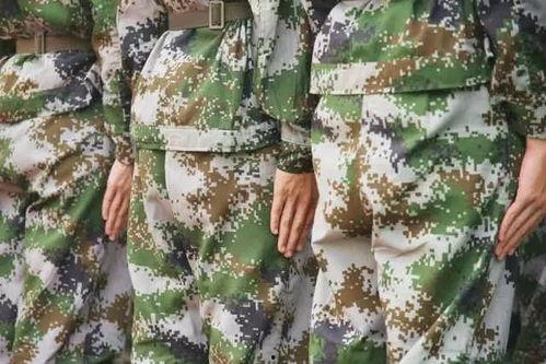 军训记录模板吃瓜,吃瓜群众眼中的军营生活