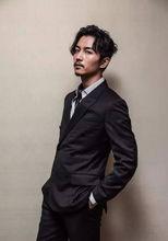 长发胡须男明星,揭秘长发胡须男明星的独特魅力