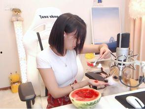 吃瓜胖团子,揭秘娱乐圈的甜蜜与苦涩